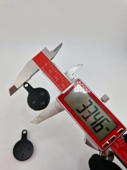 - t Тормозные колодки для велосипеда и электросамоката TP-07С