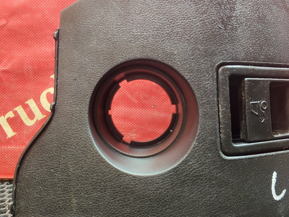 Накладка приборной панели левая 2022г.