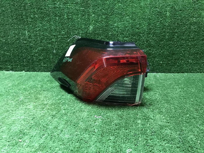 Фонарь левый внешний Toyota RAV4 5 XA50 (18-нв)