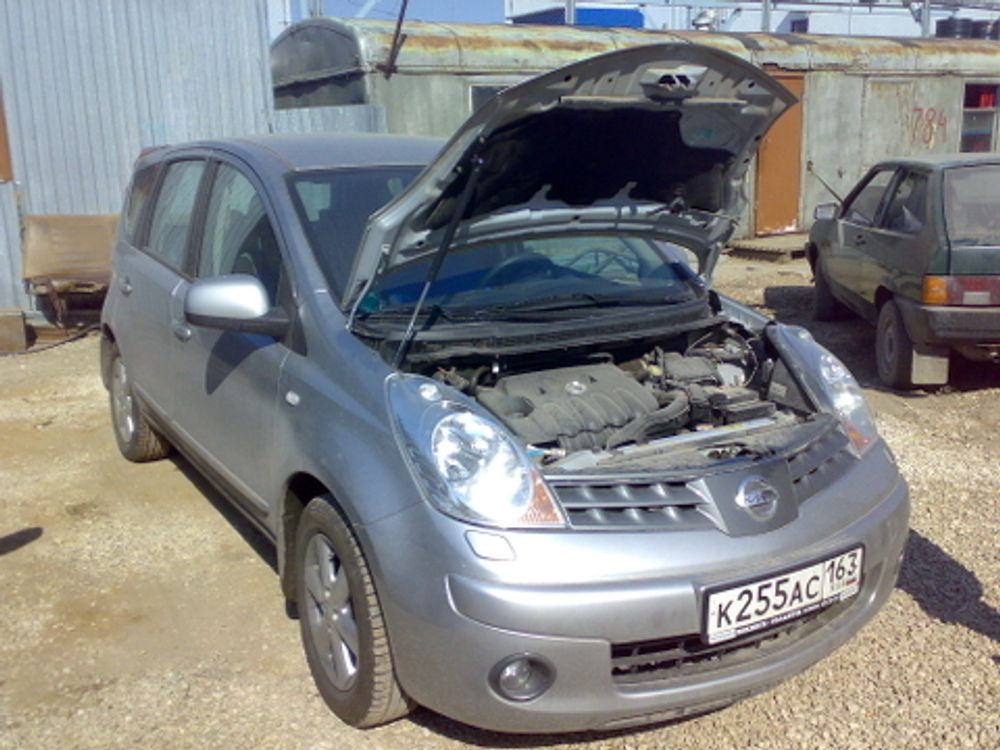 Упор капота Nissan Note I (2005-н.в.) ТехноМастер