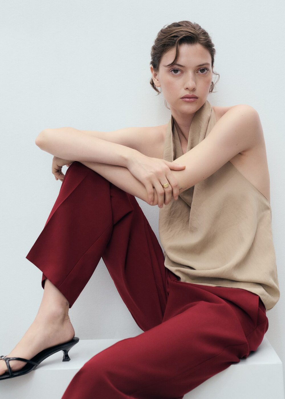 Прямые брюки с посадкой на талии