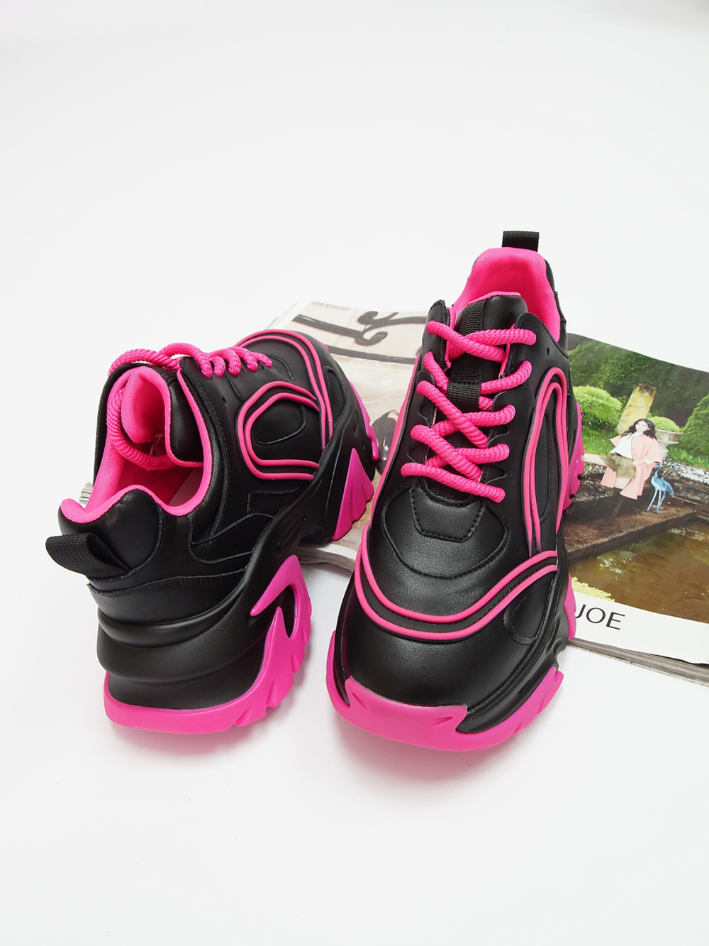 Кроссовки женские демисезонные