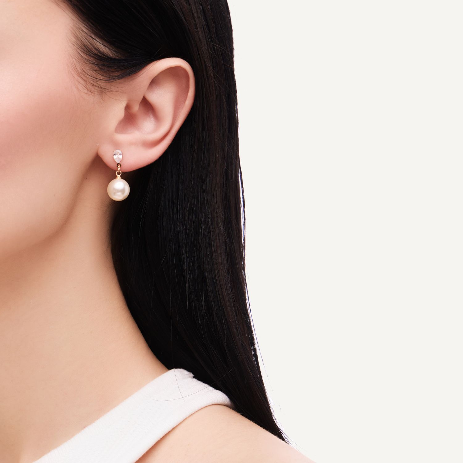 Серьги Pearl Mirage Studs Earrings - Gold