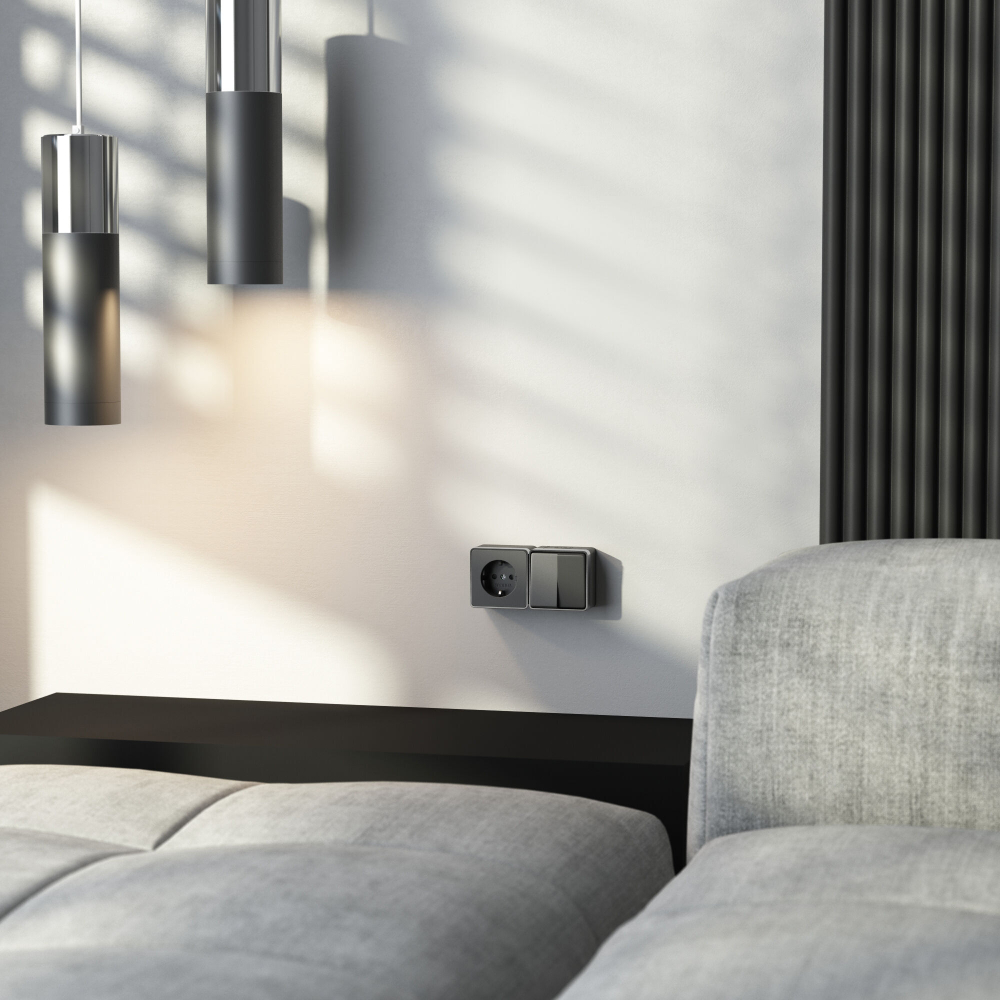 Розетка с заземлением и шторками Gallant черный с серебром W5071134 W5071134