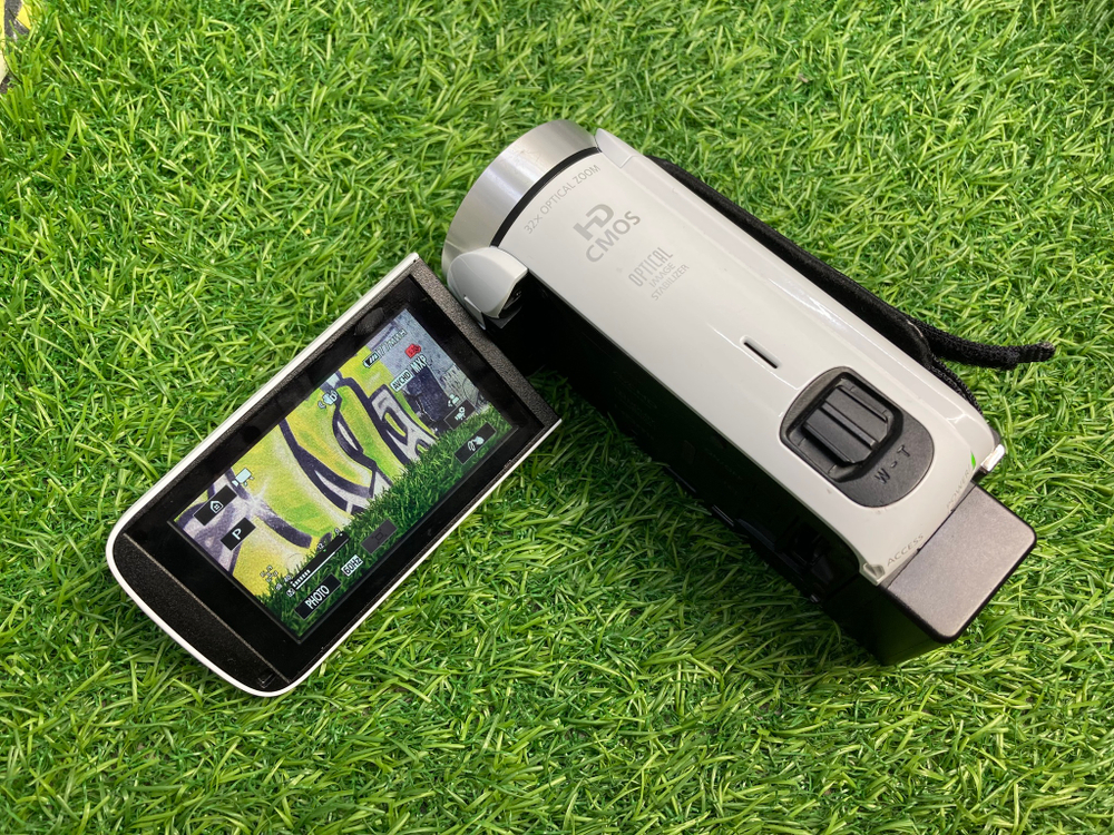 Canon Legria HF R606