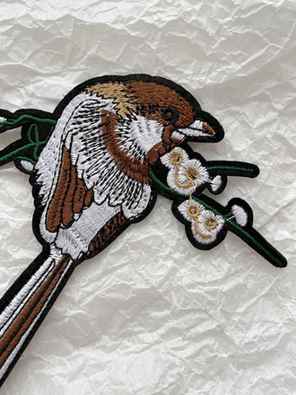 Нашивка с птицей 16х17 см