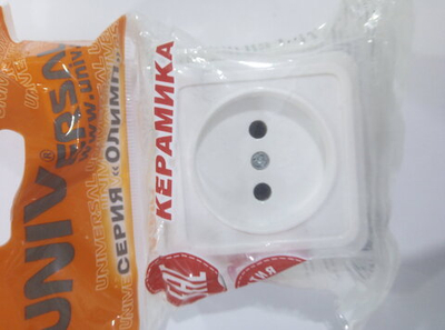 Розетка одноместная "UNIVersal" серия "Олимп" б/з, о/у, 16А, 220В, белая (еврослот)