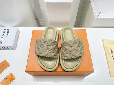 Louis Vuitton Pool Pillow Comfort Mule