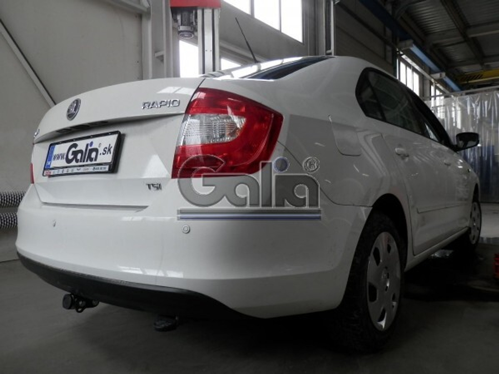 Фаркоп оцинкованный Galia S104A для Skoda Rapid лифтбек/универсал 2013-, SEAT Toledo седан 2013-(паспорт и сертификат в комплекте)(без электрики)