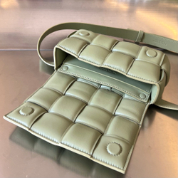 Bottega Veneta Mini Cassette 18 cm