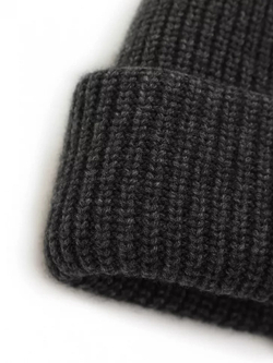 Шапка женская FREE AGE