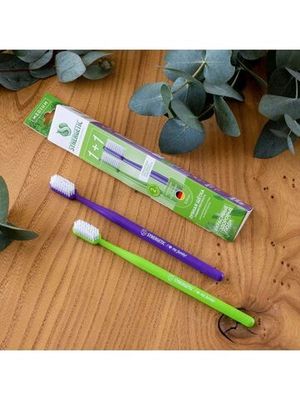 Щётка зубная для взрослых "Фиолетовая, зелёная" Synergetic, 2 шт