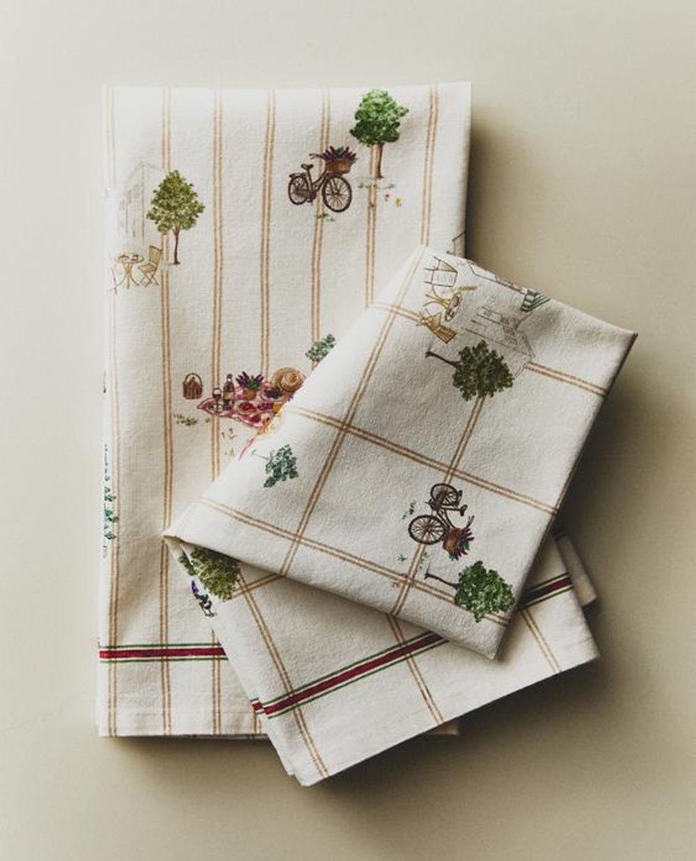 ZARA HOME КУХОННЫЕ ПОЛОТЕНЦА С ПРИНТОМ (НАБОР ИЗ 2 ШТ.), КРАСНЫЙ