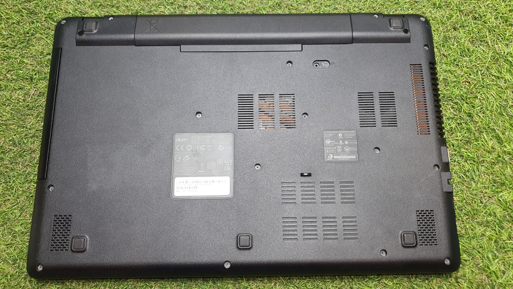 Ноутбук Acer i5-5/4Gb/840M 2Gb/ASPIRE E5-571G E5-571G-52Q4/Windows 10