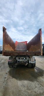 МАЗ 6501* 6x4 Самосвал 650128-8520-000 (Дизельный, 11,6 л, 423 л.с., МТ)