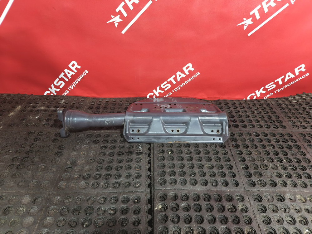 Кронштейн крыла заднего правый 2019г.