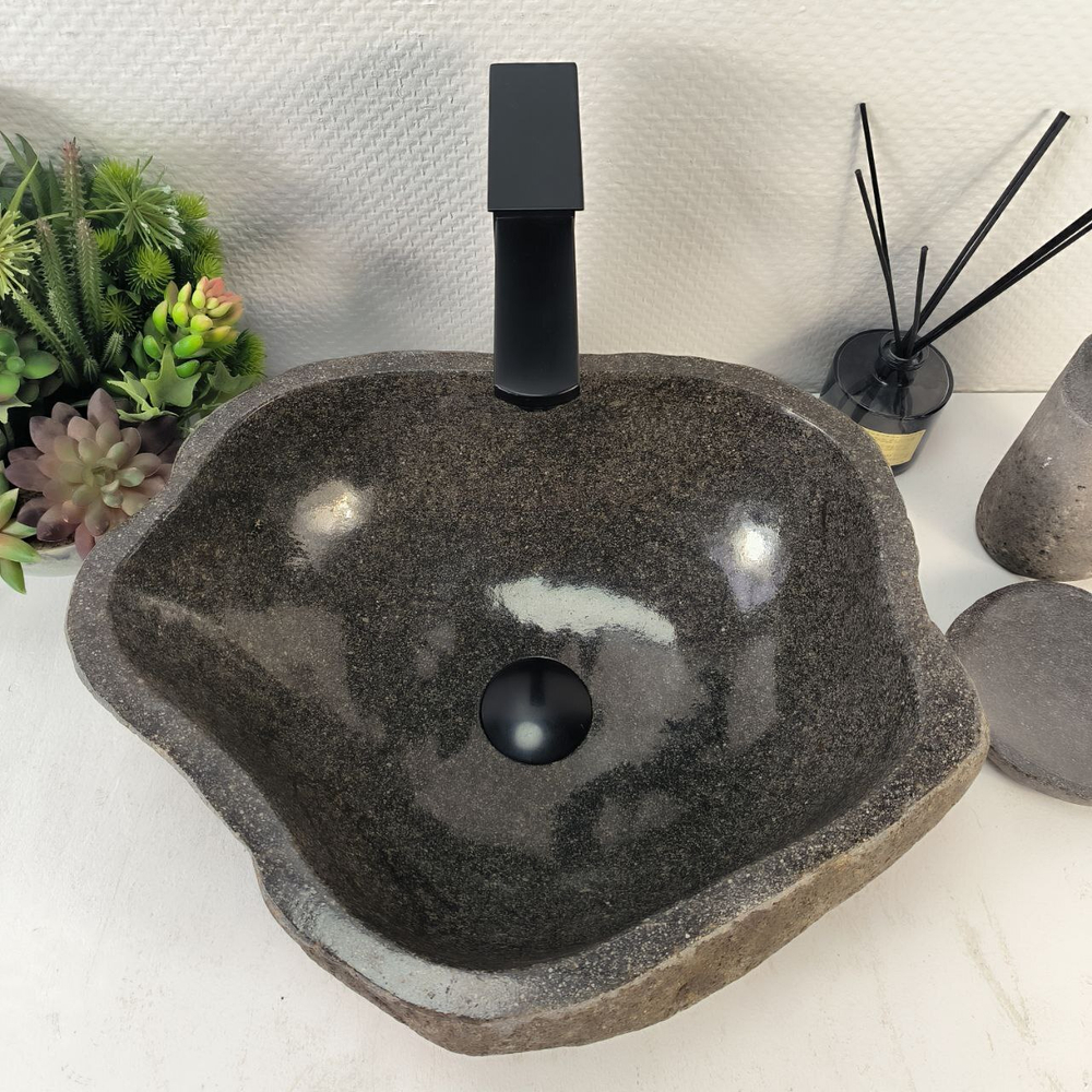 Раковина из речного камня RS-65252 45*37*15 0856
