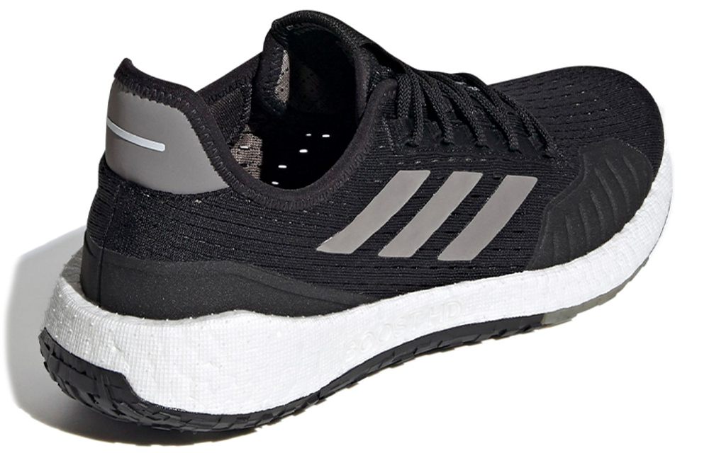 Кроссовки Adidas Pulseboost