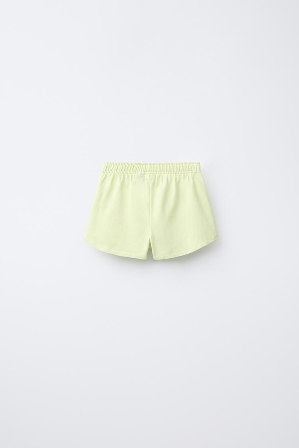 ZARA КОМПЛЕКТ ИЗ ФУТБОЛКИ И ШОРТОВ-БЕРМУДОВ С ПРИНТОМ MICKEY MOUSE © DISNEY, ЛАЙМОВЫЙ