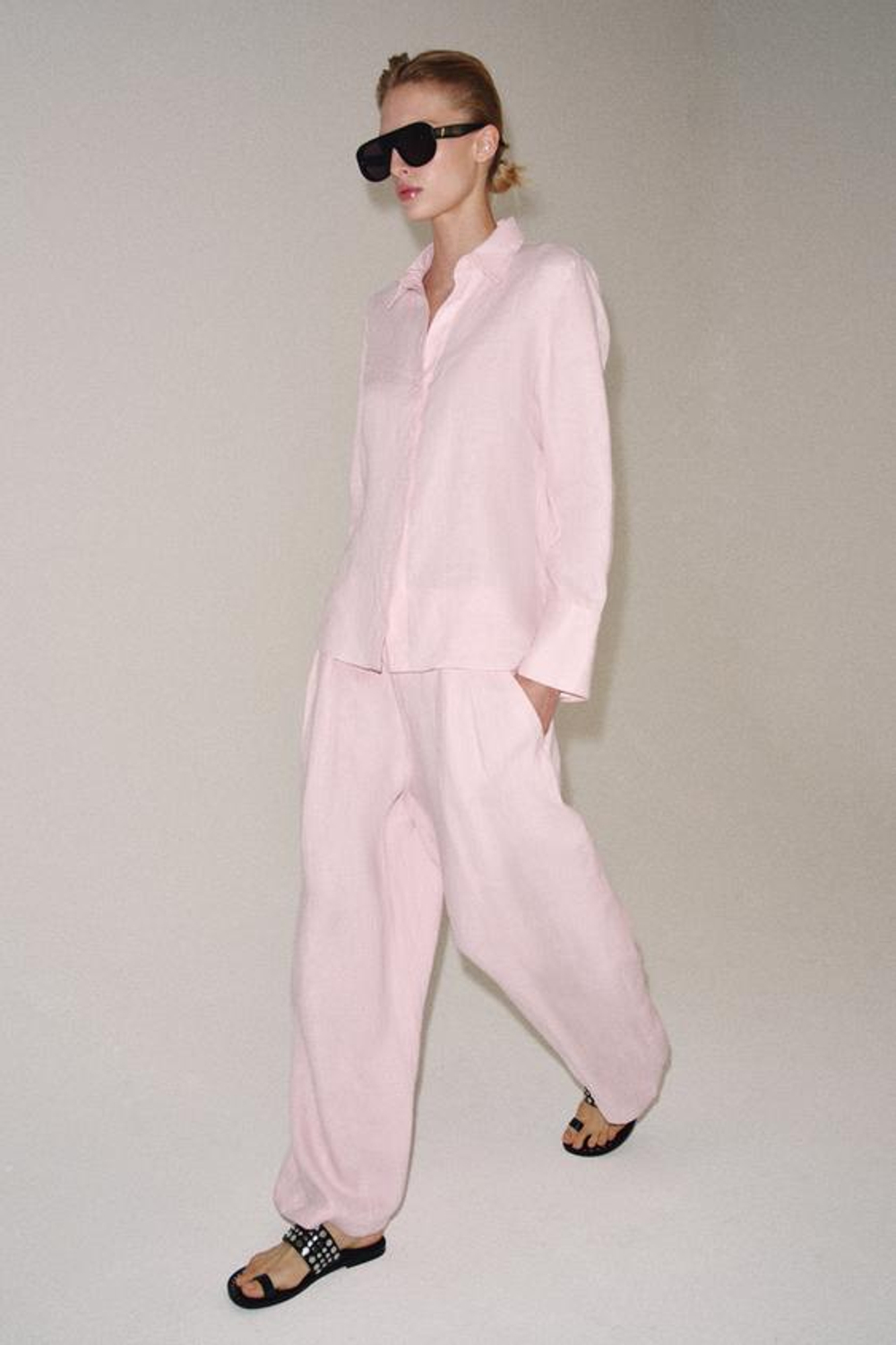 ZARA БРЮКИ ИЗ ЛЬНА СО СКЛАДКАМИ — ZW COLLECTION, РОЗОВЫЙ