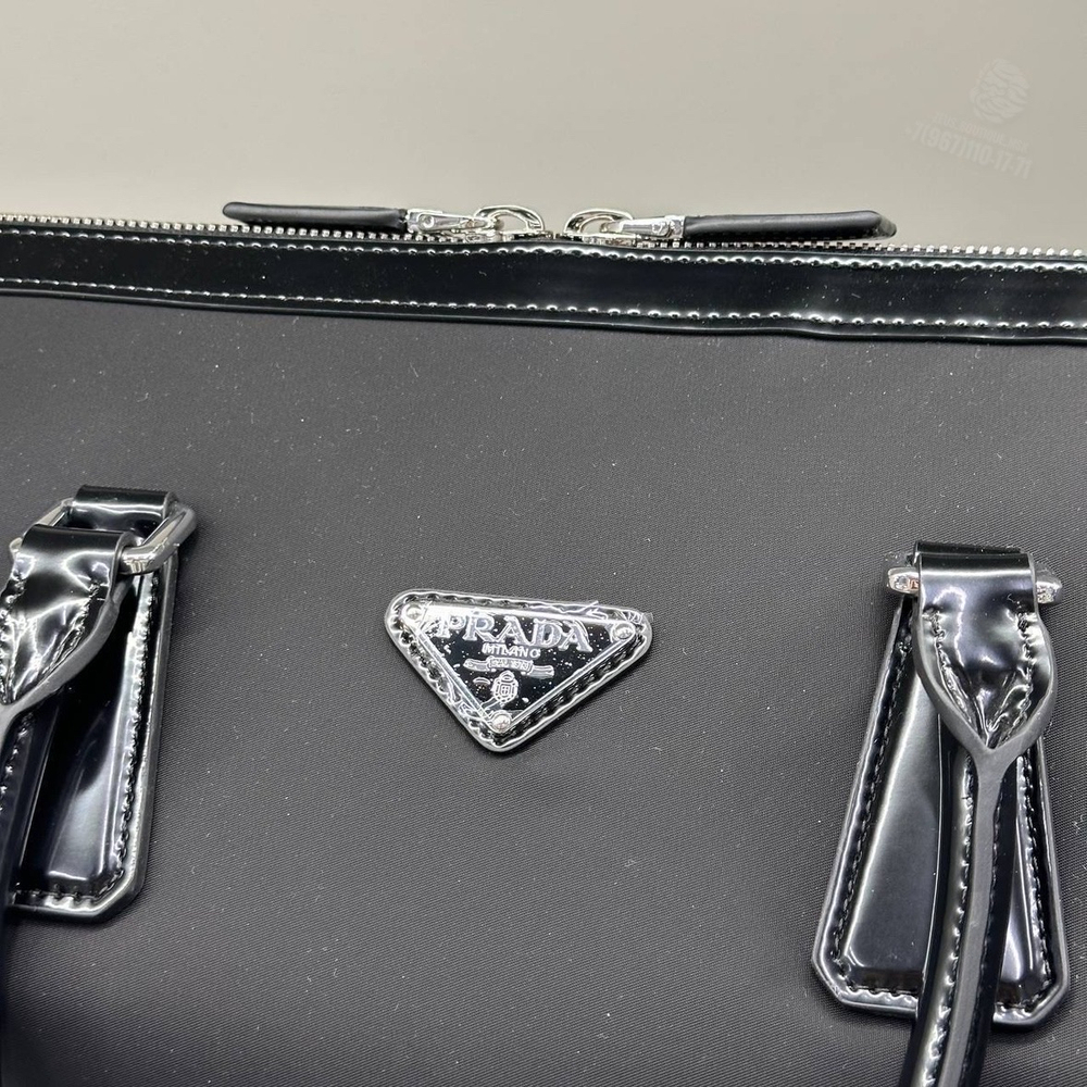 Дорожная сумка Prada