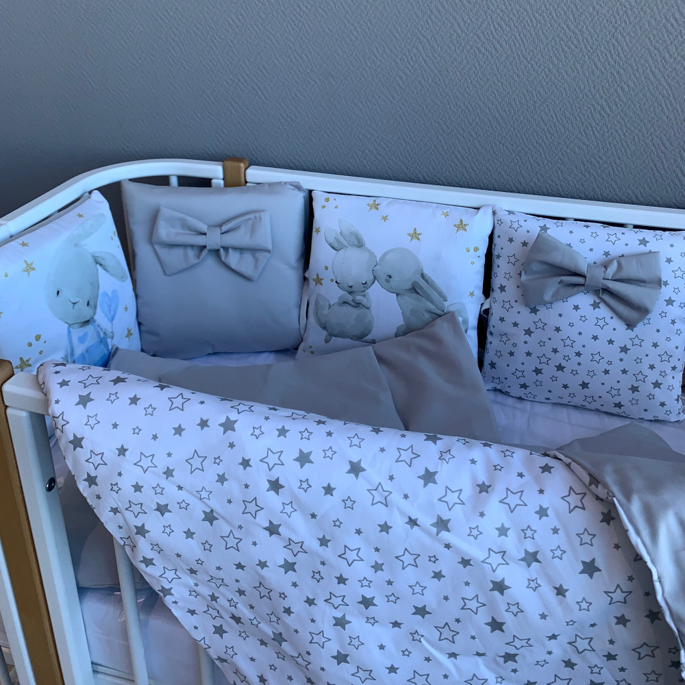 Комплект в кроватку 17 предметов "Зайчата" серый, сатин