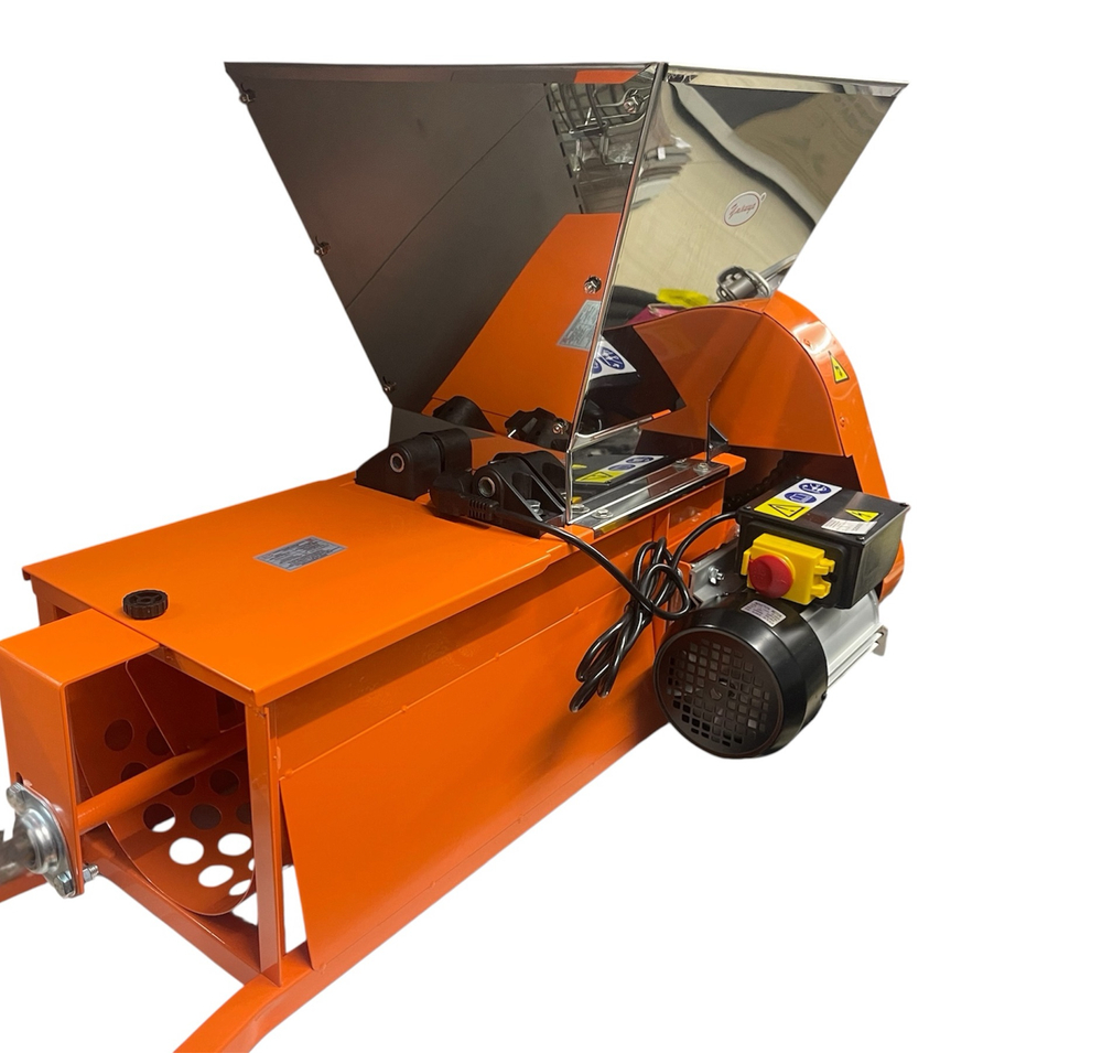 Дробилка с ГРЕБНЕОТДЕЛИТЕЛЕМ ЭЛЕКТРИЧЕСКАЯ Умница УИЭ-1200кг/550Вт-НЛ, нержавейка с регулировкой вальцов для винограда, ягод, фруктов