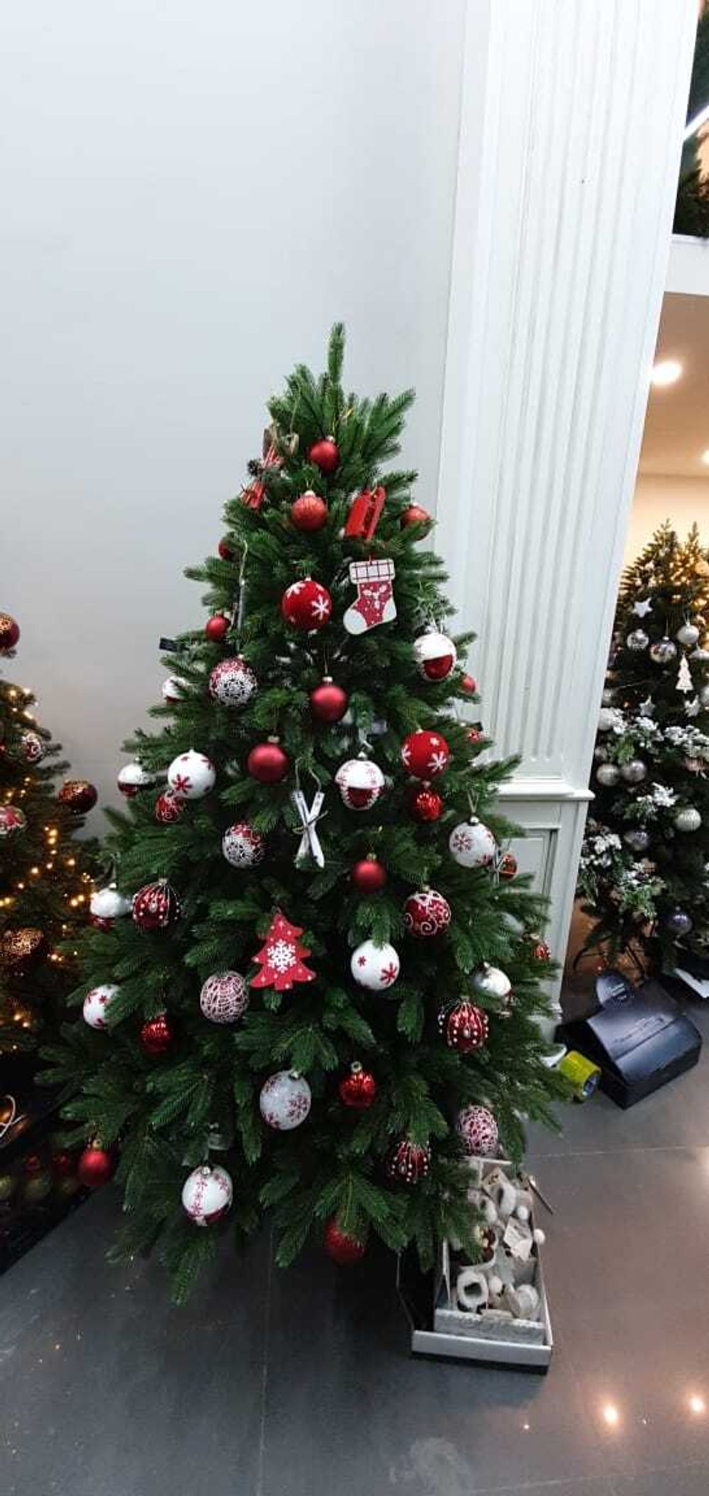 Ель искусственная «Королева леса» (Литая хвоя) 3 м