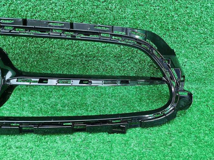 Решетка радиатора Mercedes E C238 (2020-2023)