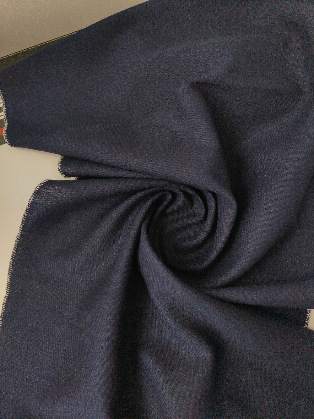 Лен с вискозой чернильно-синий