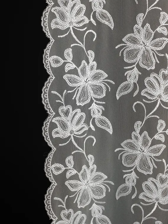 05-174 ОПТ Вышивка на неэл. сетке 22 см, белый 001