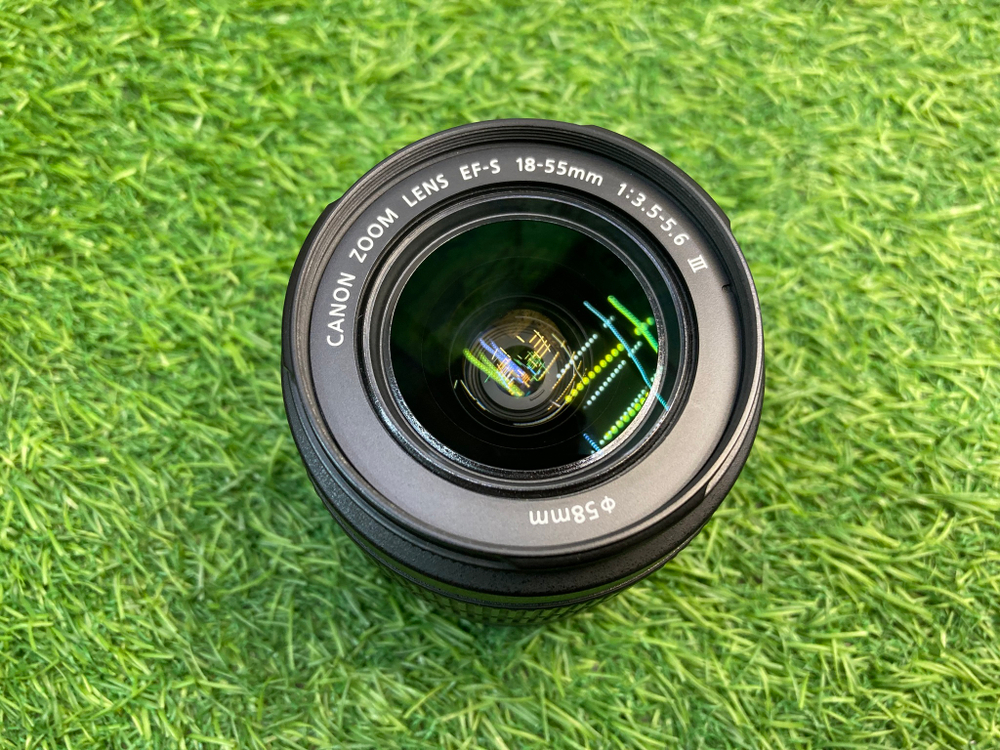Canon 4000D Kit 18-55mm 3.5-5.6 III 3.600 кадров