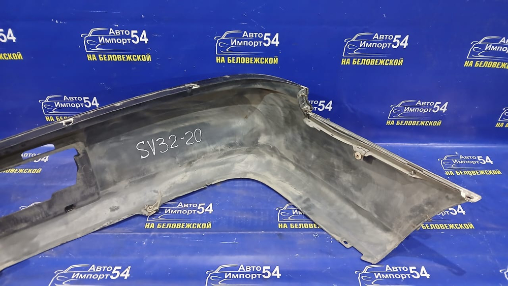 Бампер задний TOYOTA CAMRY 1991