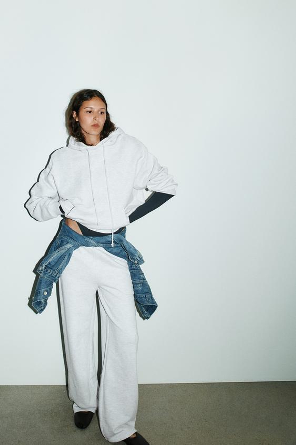 ZARA ПРЯМЫЕ ВЕЛЮРОВЫЕ БРЮКИ СО ШЛЕВКАМИ, СЕРЫЙ МЕЛАНЖ