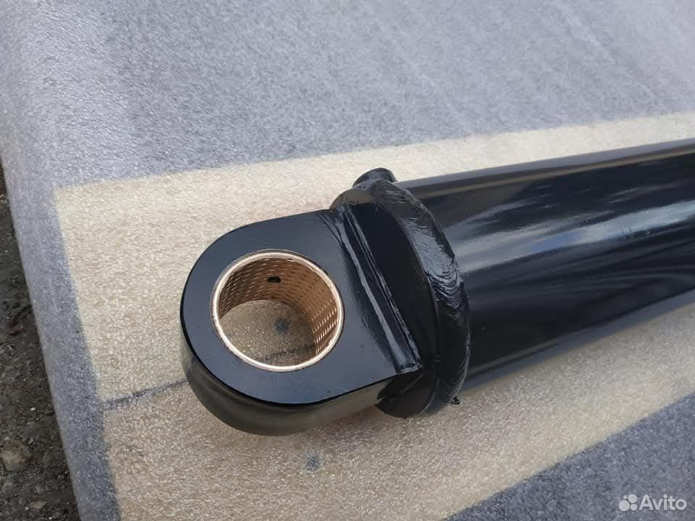 Гидроцилиндр компенсации Маниту (Manitou) 224079 для MLT 741 и MLT 1035