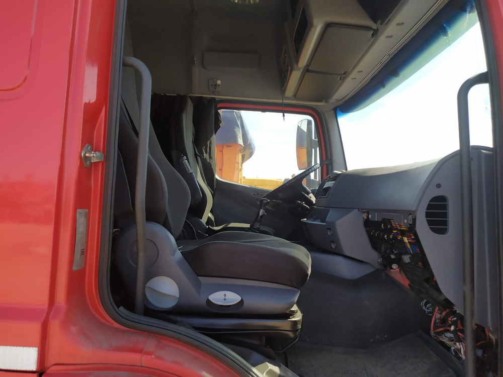 КамАЗ 5490 4x2 Седельный тягач 5490-022-87(S5) (Дизельный, 11,9 л, 401 л.с., МТ)