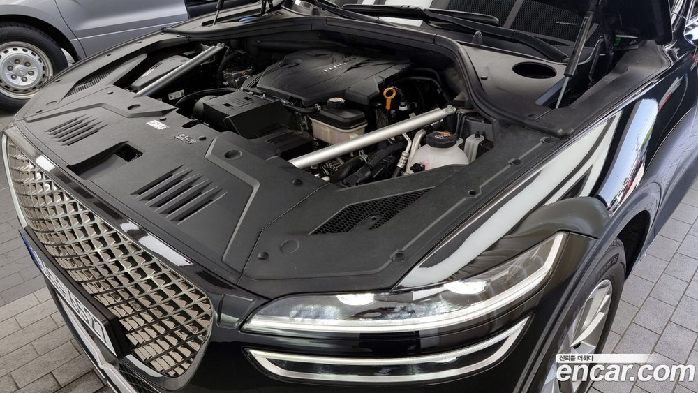 Genesis GV70 2.5T Бензин 2WD (10.2021)