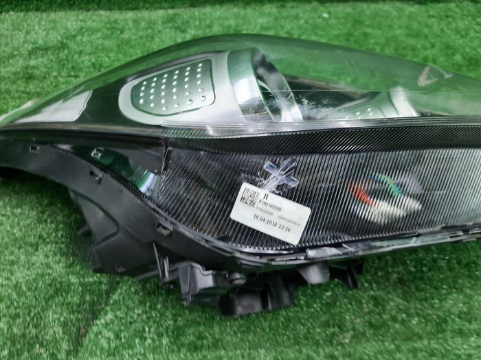 Фара правая KIA Sportage 4 QL (2016-2018) галоген