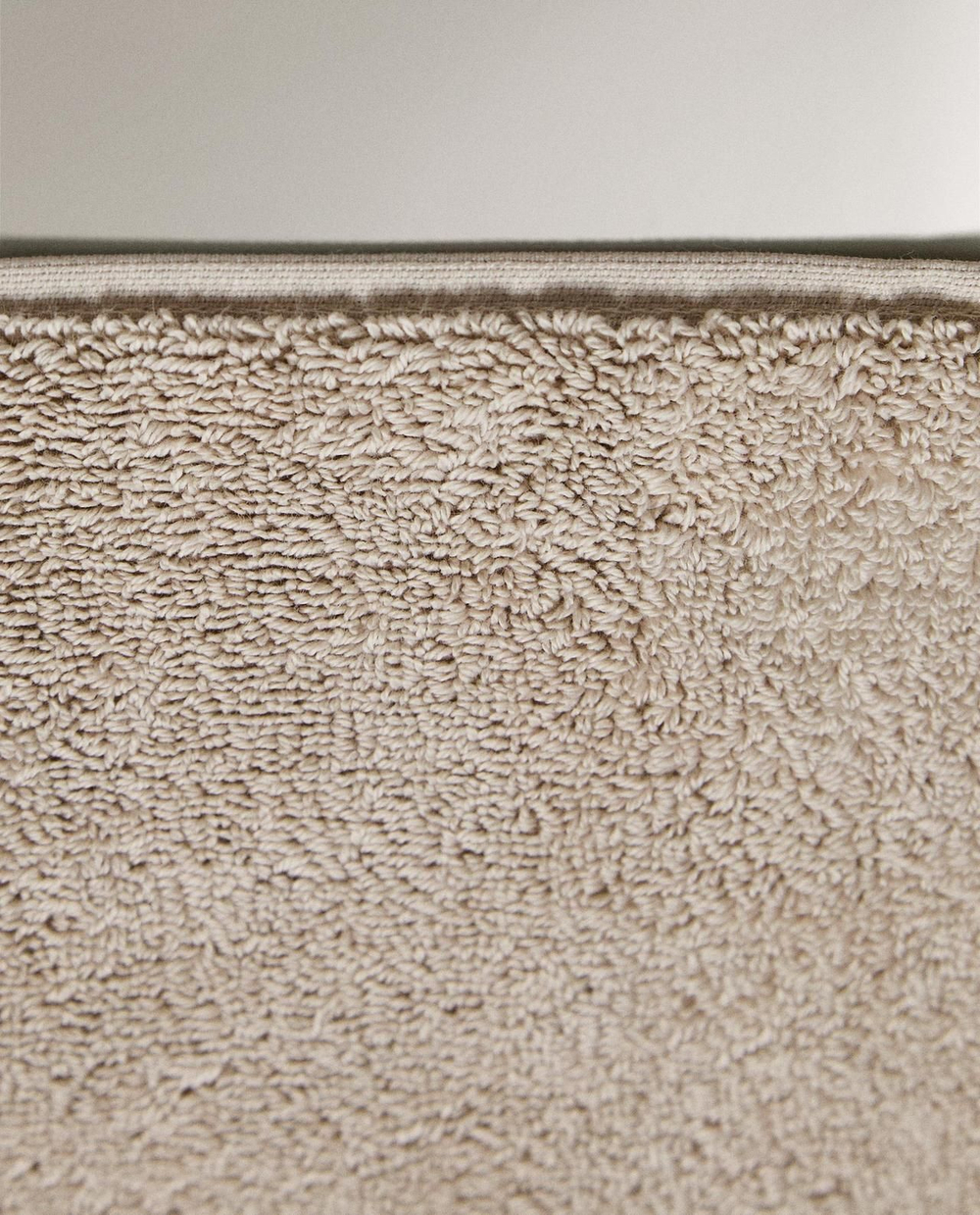 Zara Home - Очень мягкий нескользящий коврик для ванной, бежевый, 50x70 см