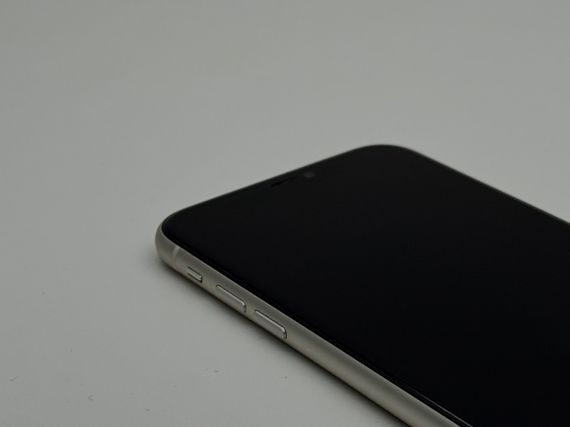 iPhone 11 64gb White