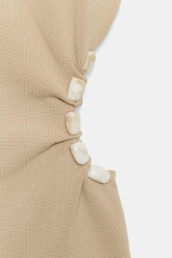 ZARA ТРИКОТАЖНЫЙ ТОП С ВЫРЕЗАМИ И БУСИНАМИ, ПУДРОВЫЙ