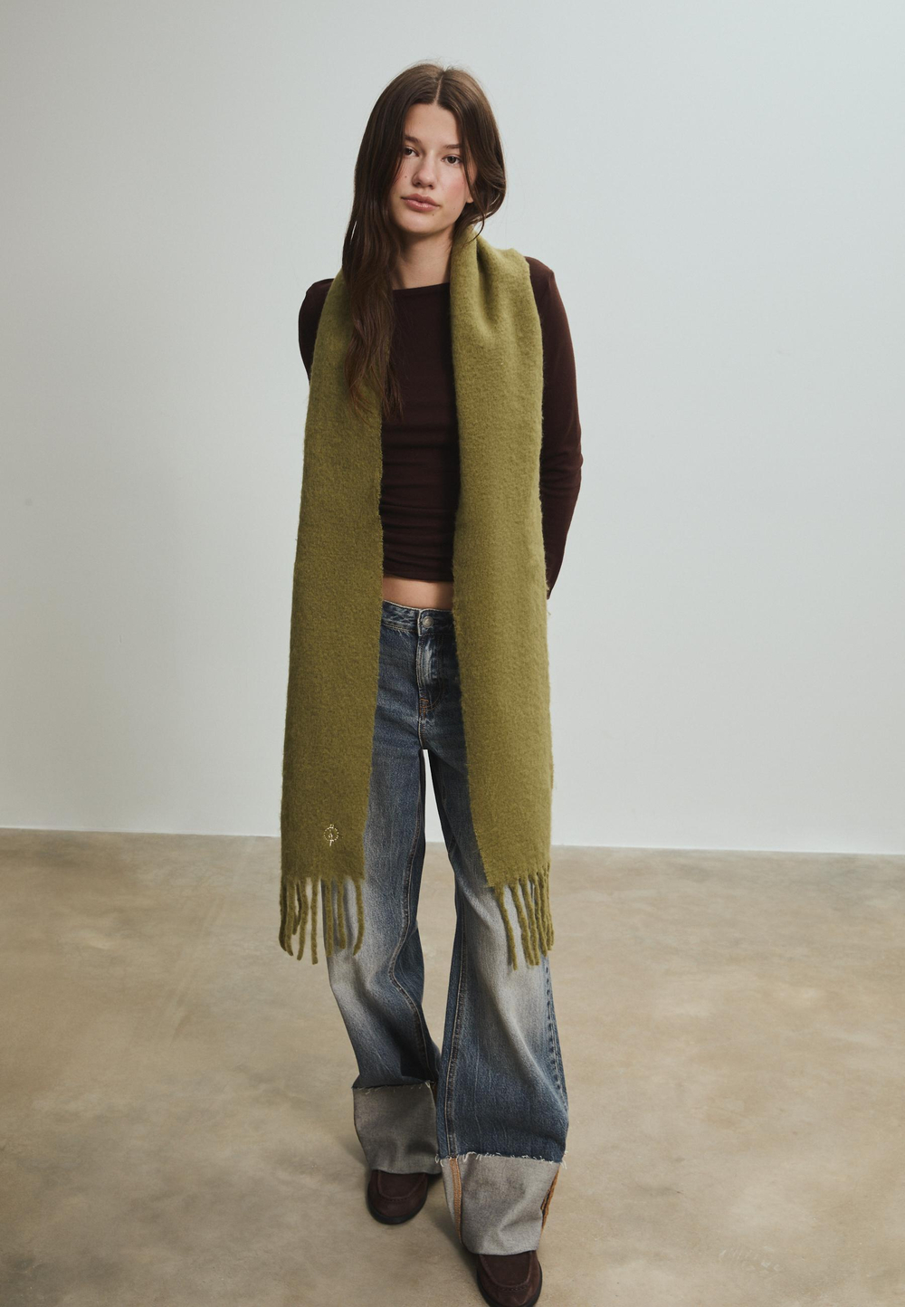 STRADIVARIUS Базовый шарф, оливково-зеленый