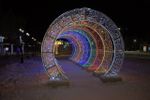 Световой тоннель из цветных арок