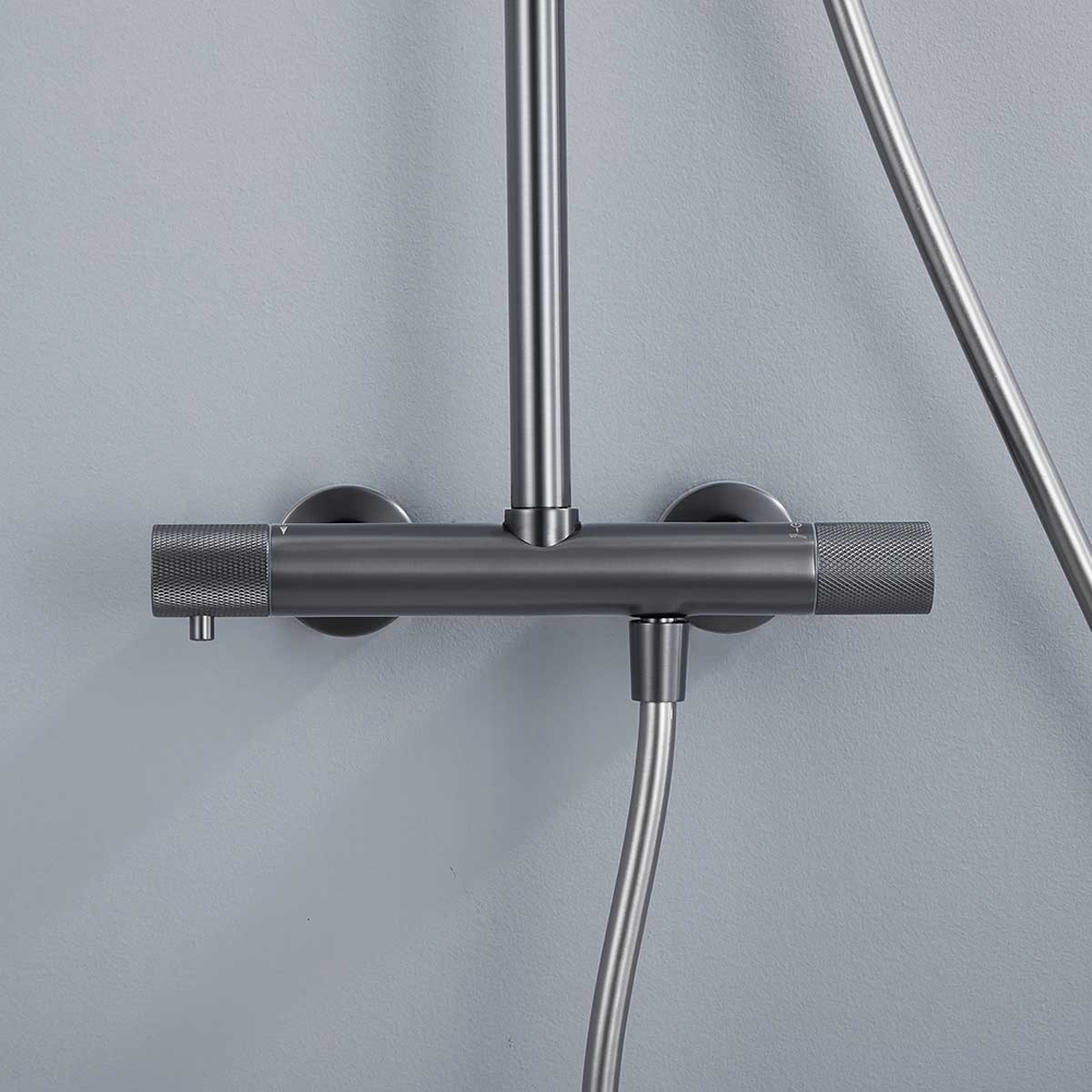 Душевая стойка Vincea Desire VSFS-1D0TGM термостатическая, вороненая сталь