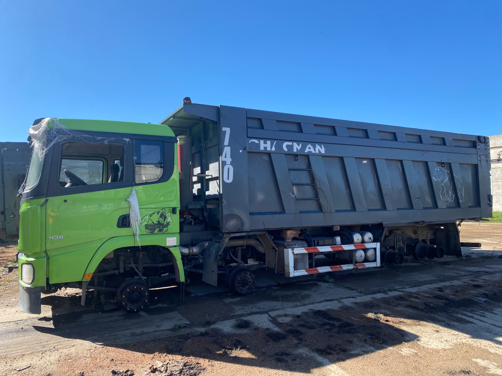 Shacman (Shaanxi) SX* 8x4 Самосвал SX33186V366 (Дизельный, 11,6 л, 423 л.с., МТ)
