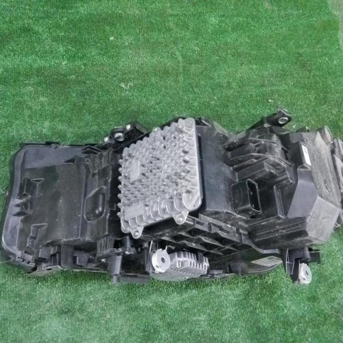 Фара правая BMW 5er G30 (2017-2020) LED