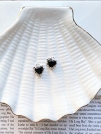 Подвеска асимметрия черная