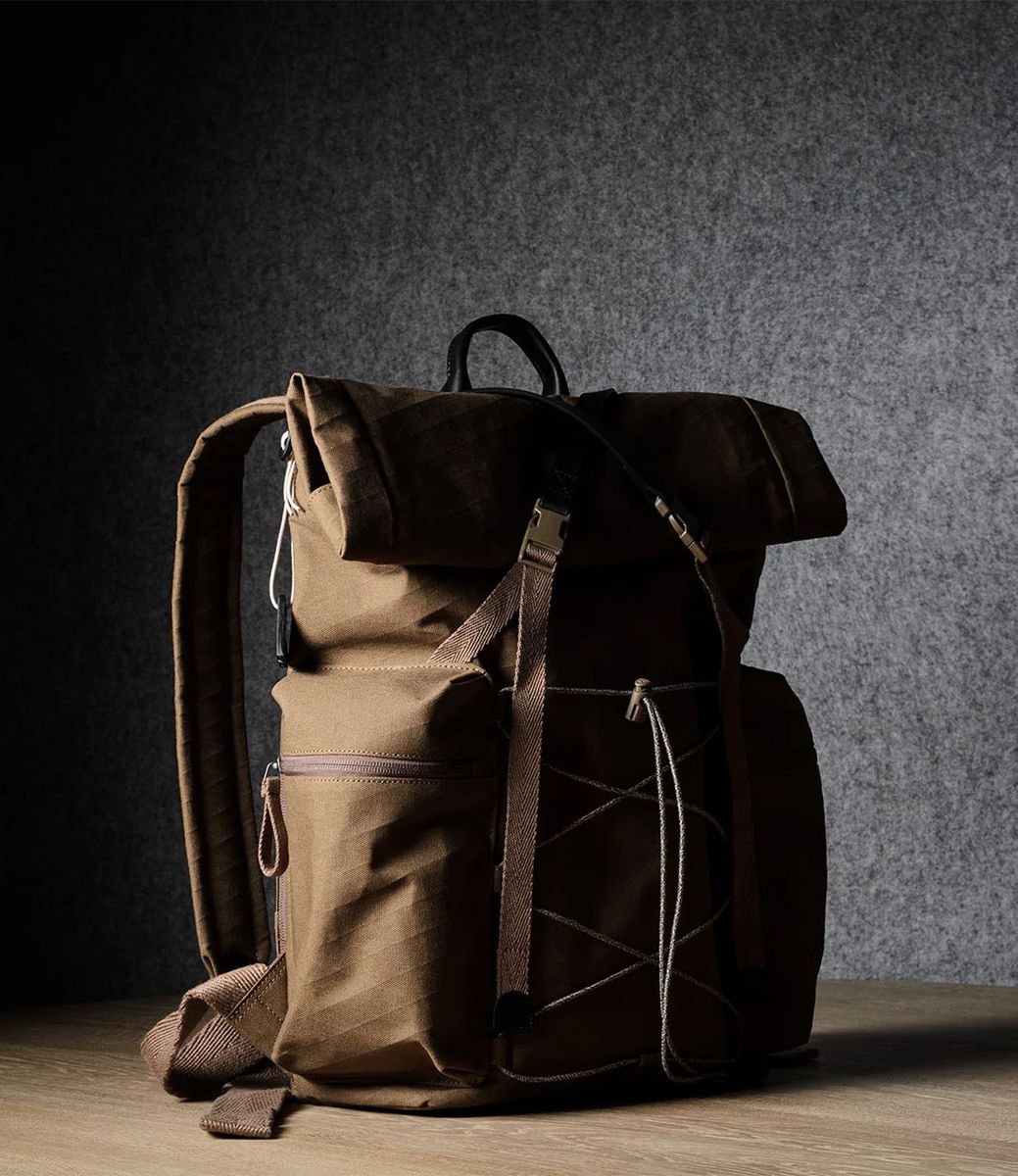 Hard Graft Roll-Top Brownish — рюкзак для путешествий