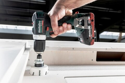 Дрель-шуруповерт аккумуляторная METABO BS 18 L BL 2x2.0 Ач, бесщеточная 602326500