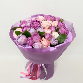 Букет 15 кустовых пионовидных роз